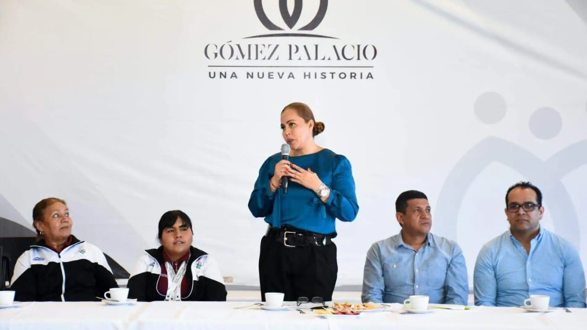 19 Marina Vitela reconoce a medallistas de Paraolímpicos Colima 20092